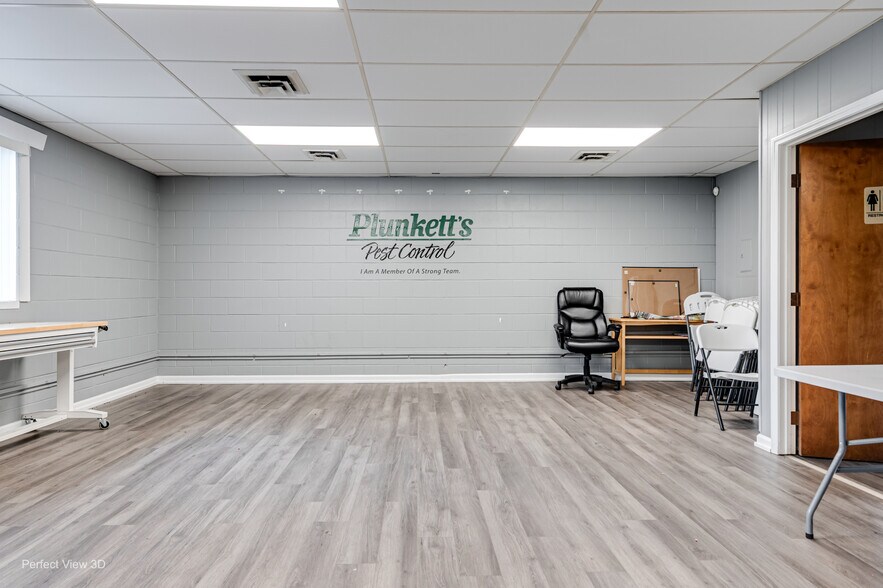 More Photos Of 1036 Sard Ave, Montgomery Warehouse For Lease