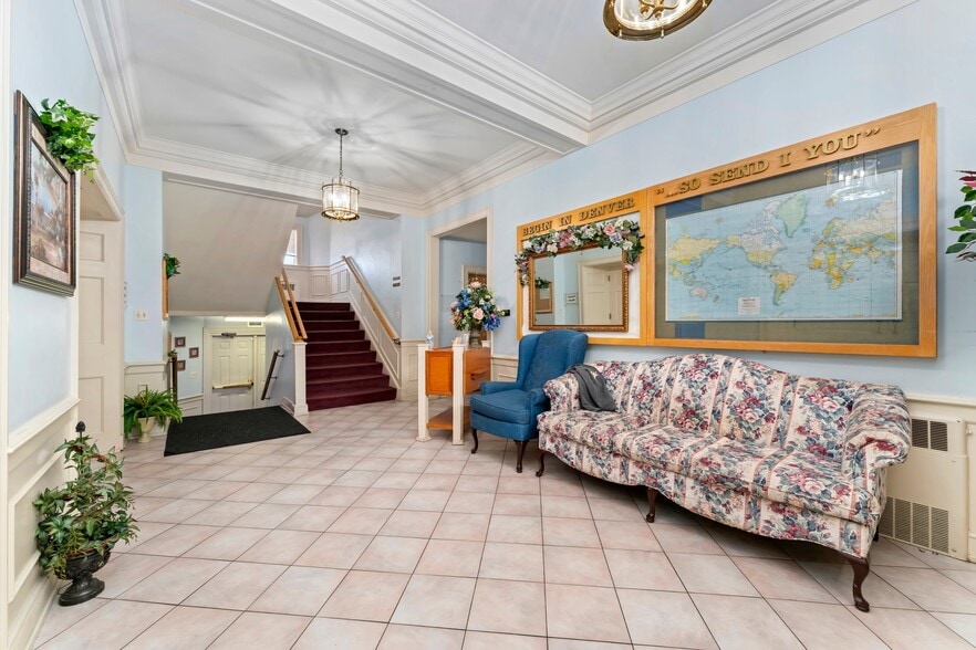 More Photos Of 999 S Colorado Blvd, Denver Religious Facility For Lease