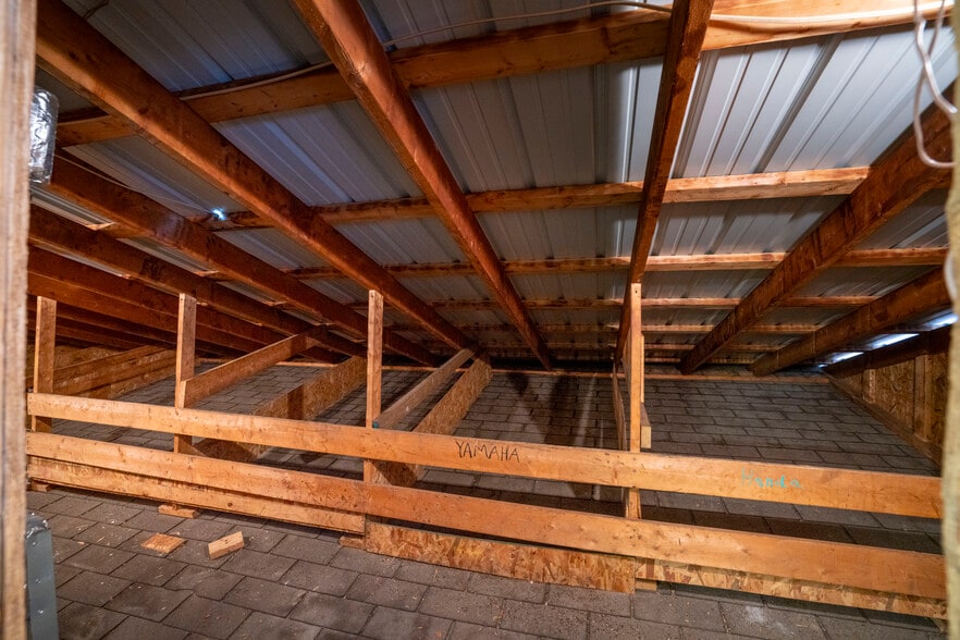 More Photos Of 3340 E Pleasant Valley Blvd, Altoona Freestanding For Sale