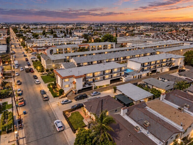 Primary Photo Of 14110 Yukon Ave, Hawthorne Apartments For Sale