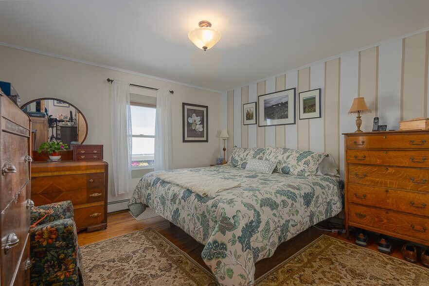 More Photos Of 73 Little York Rd, Warwick Garden Center For Sale