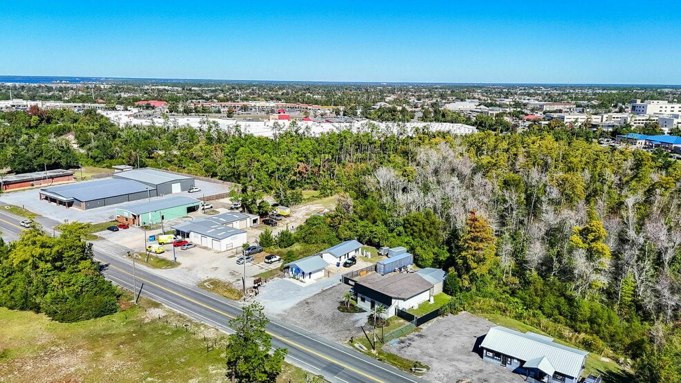 More Photos Of 726 Airport Rd, Panama City Loft Creative Space For Lease