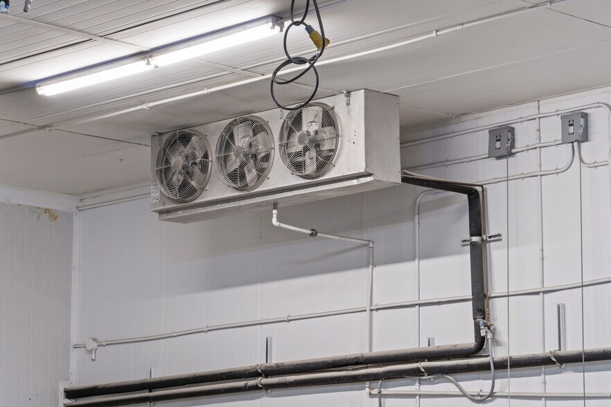 More Photos Of 25 Word St, Fairburn Warehouse For Sale