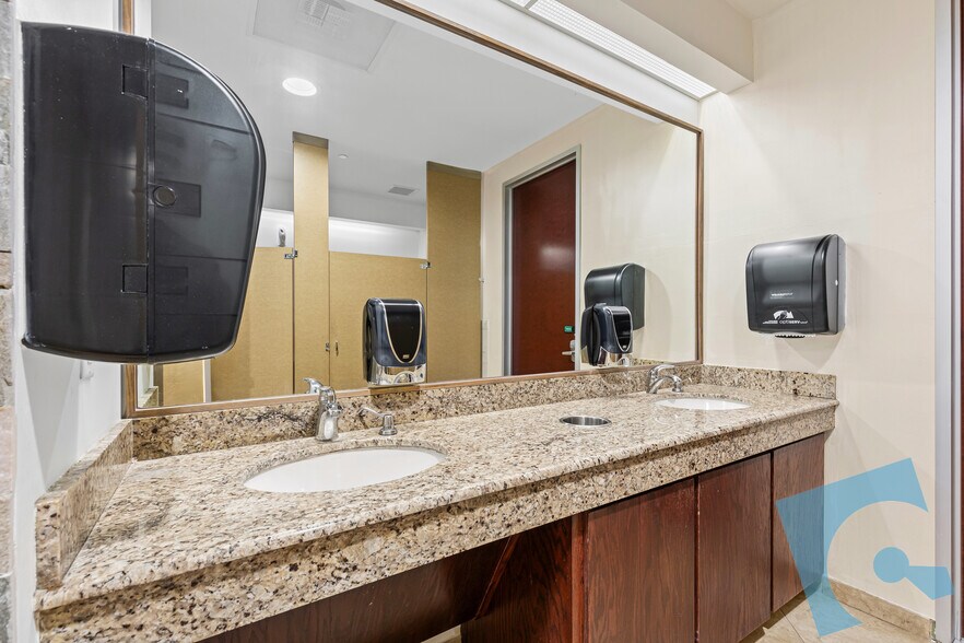 More Photos Of 1301 Municipal Way, Grapevine Office For Lease