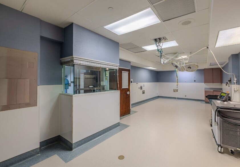 More Photos Of 15-01 Broadway, Fair Lawn Medical For Sale