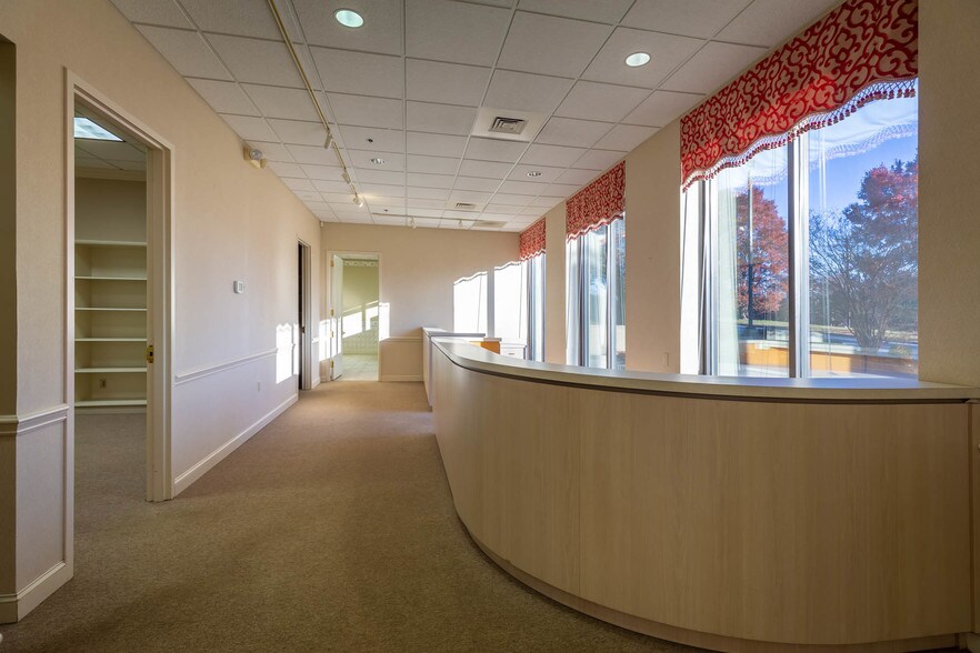 More Photos Of 1270 25th Street Pl SE, Hickory Medical For Lease