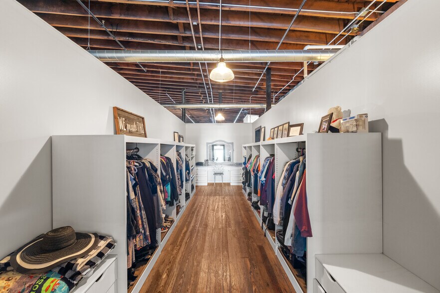 More Photos Of 120 N Elm St, Henderson Storefront Retail Residential For Sale