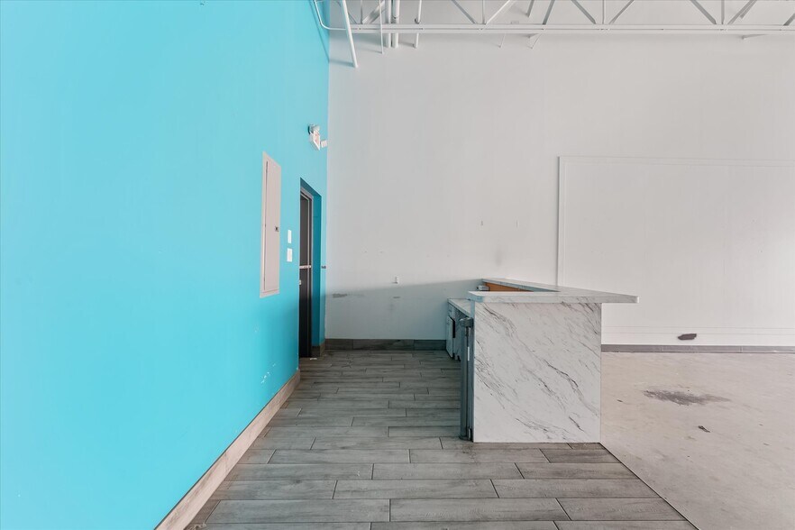 More Photos Of 5706 Root Rd, Spring General Retail For Lease