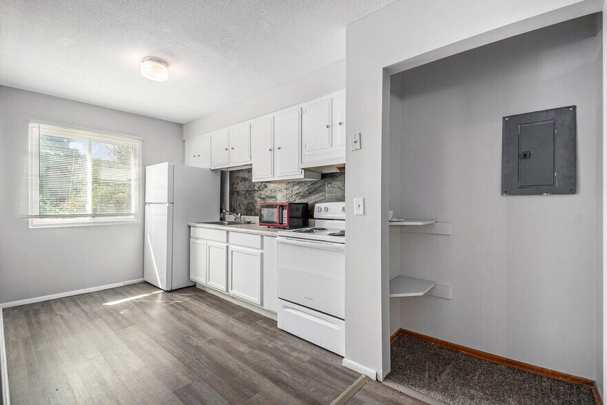 More Photos Of 4422 S 25th St, Omaha Apartments For Sale