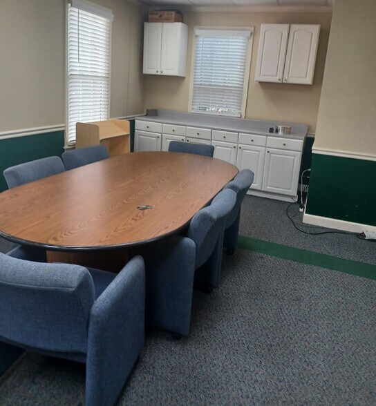 More Photos Of 5046 Thoroughbred Ln, Brentwood Loft Creative Space For Lease