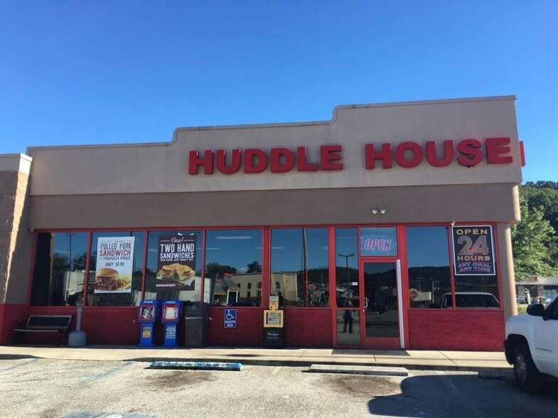 More Photos Of 583 W Highway 92, Williamsburg Restaurant For Sale