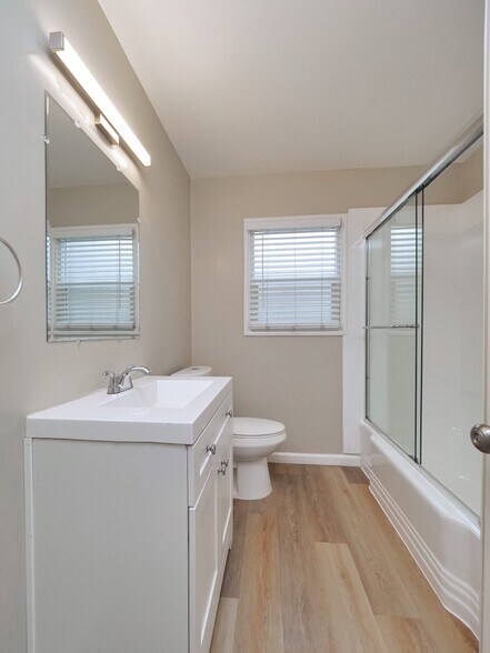 More Photos Of 1315 135th Ave, San Leandro Apartments For Sale