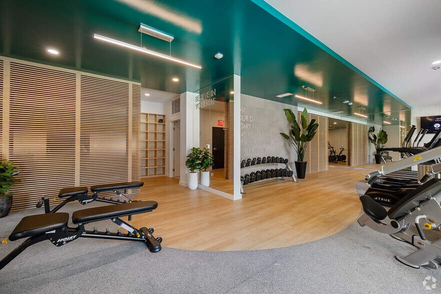 More Photos Of 10375 Washington Blvd, Culver City Apartments For Lease