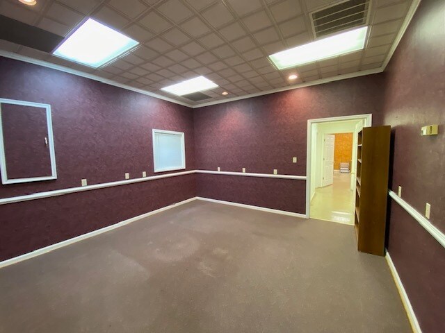 More Photos Of 1168 Bauskett St, Edgefield Warehouse For Sale