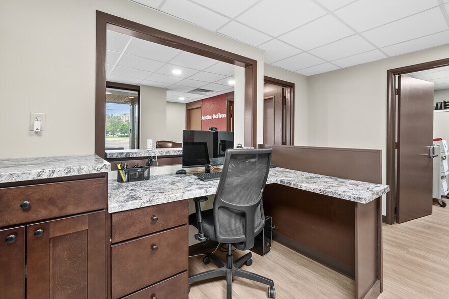 More Photos Of 1516 Trimble Ave, Kalamazoo Office For Sale