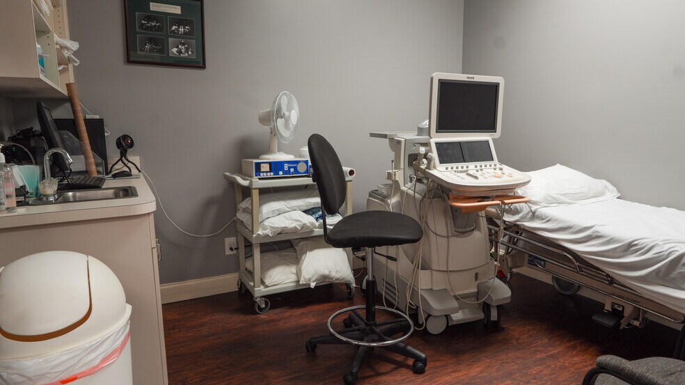 More Photos Of 3900 Clark Rd, Sarasota Medical For Sale