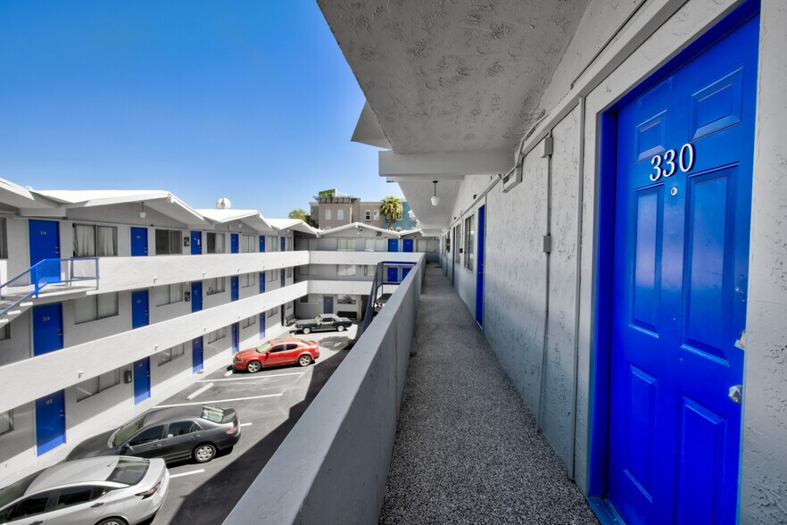 More Photos Of 200 S 8th St, Las Vegas Apartments For Sale