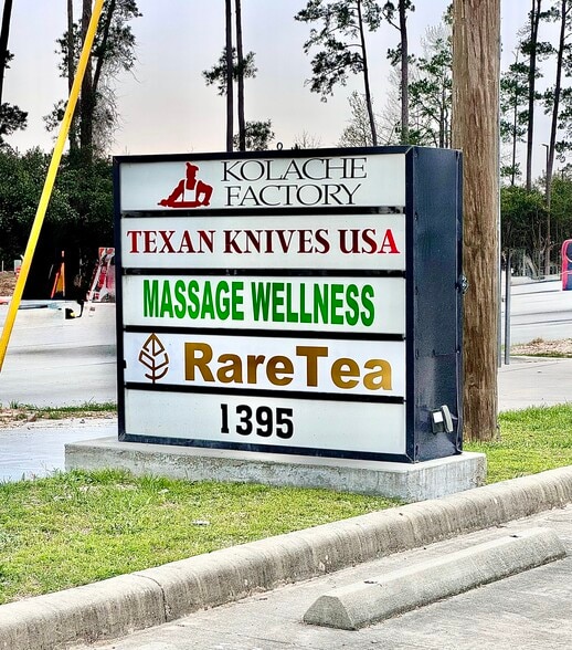 More Photos Of 1395 Northpark Dr, Kingwood Freestanding For Lease