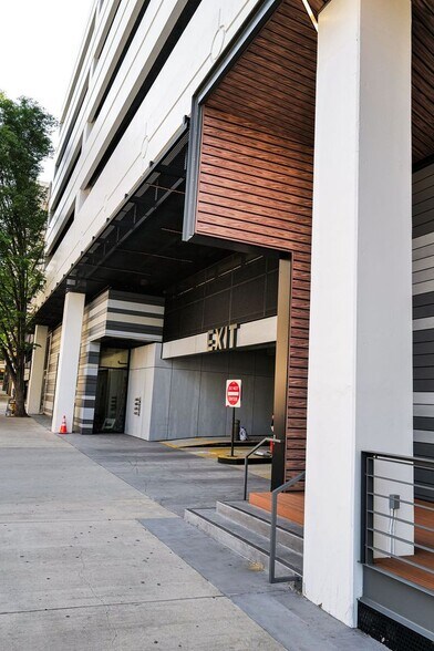 More Photos Of 100 West Third St, Charlotte General Retail For Lease