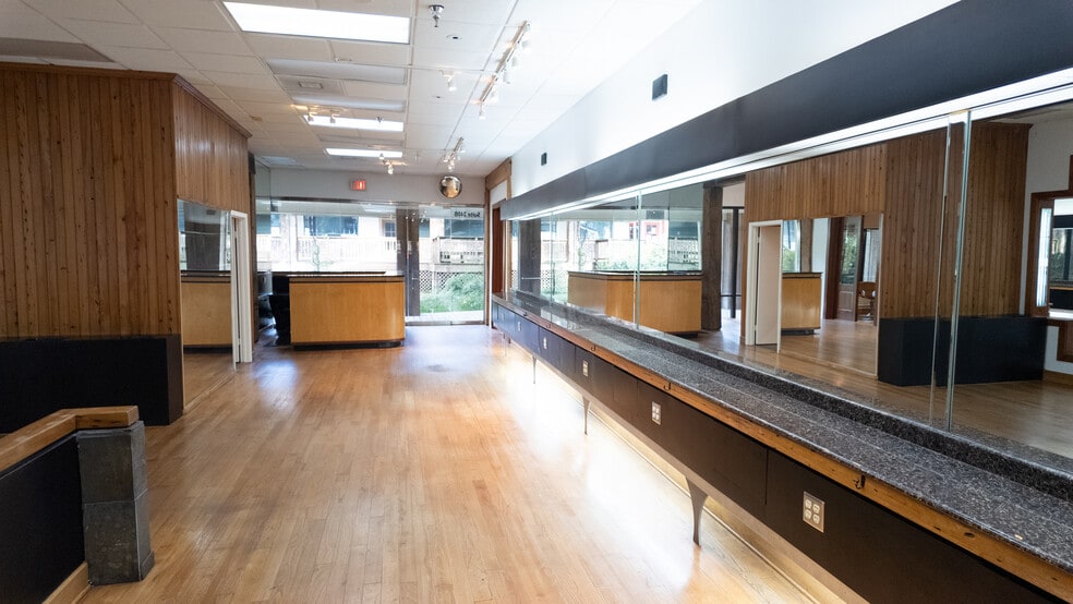 More Photos Of 7520 Perkins Rd, Baton Rouge General Retail For Sale