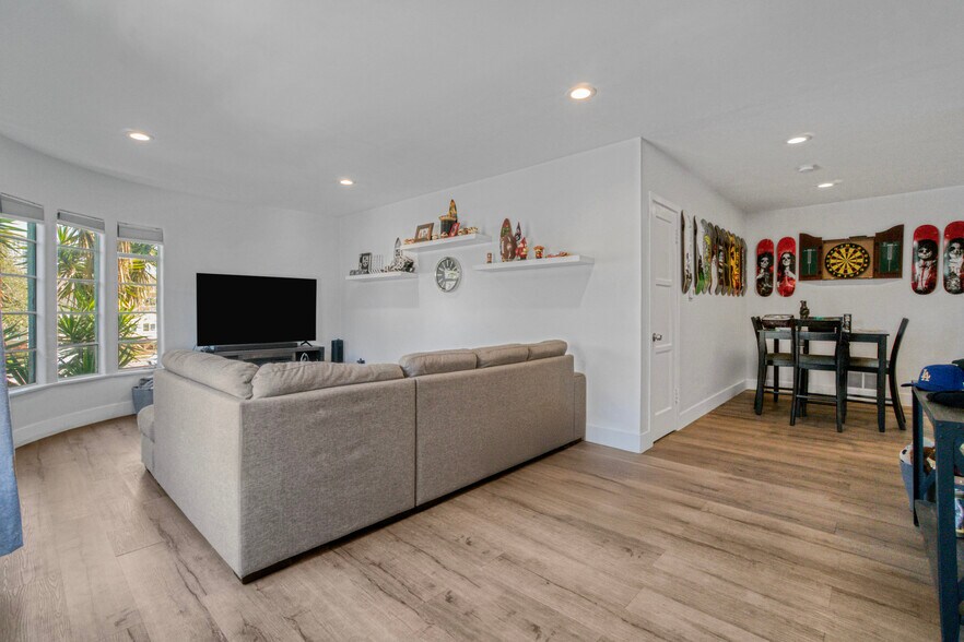 More Photos Of 1150 Masselin Ave, Los Angeles Apartments For Sale