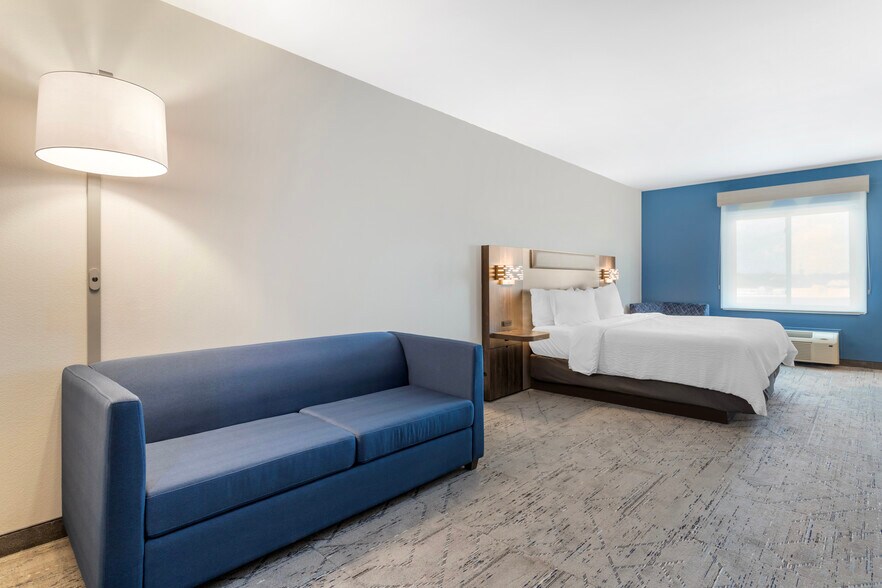 More Photos Of 2965 E Main St, Alice Hotel For Sale