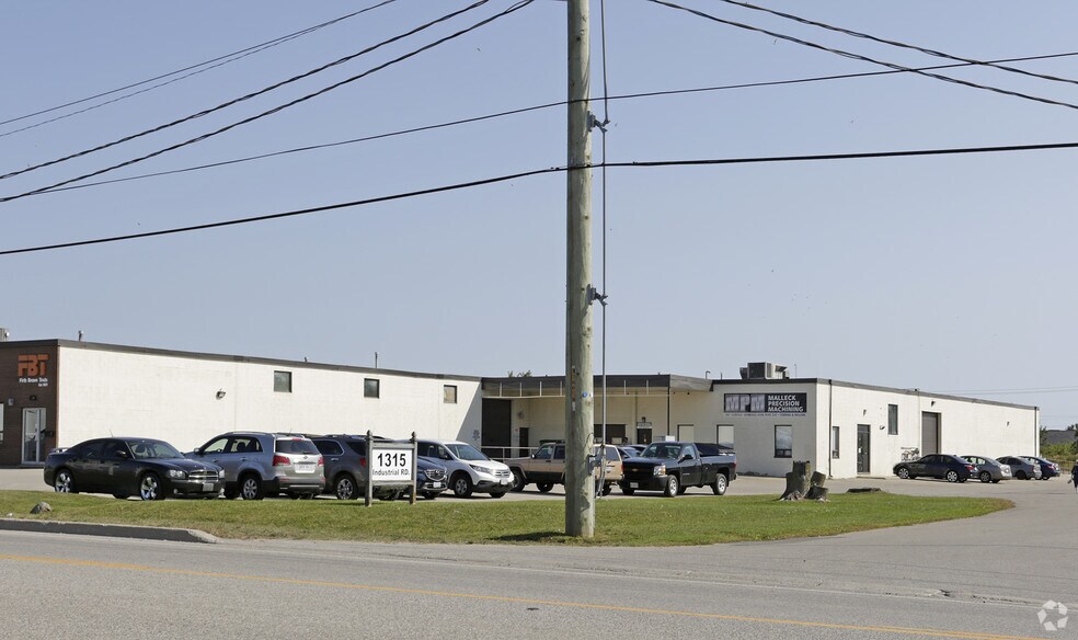 Primary Photo Of 1297 Industrial Rd, Cambridge Warehouse For Lease