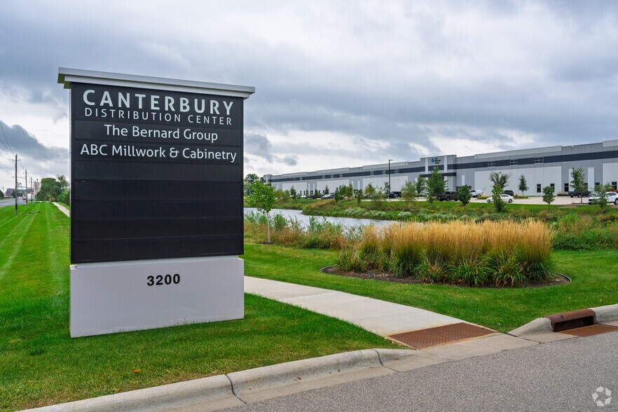 More Photos Of 3200 4th Ave E, Shakopee Distribution For Lease