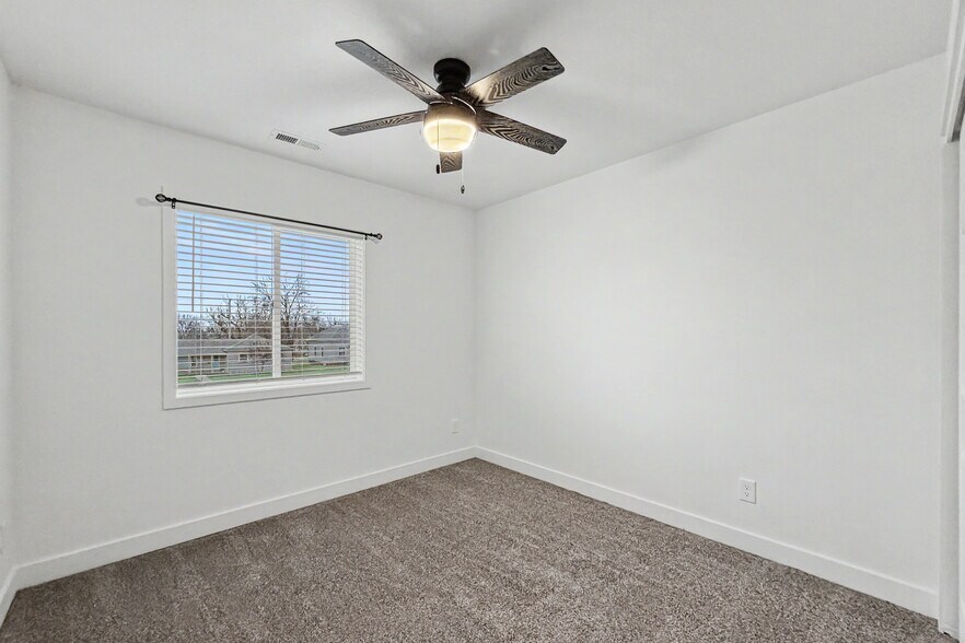 More Photos Of 2103 Willis Ave, Perry Multifamily For Sale