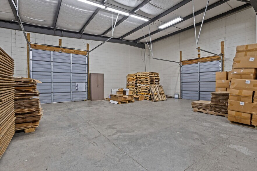 More Photos Of 795 Rice Rd, Spartanburg Light Distribution For Lease