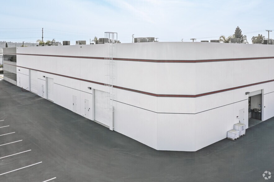 More Photos Of 4305 La Palma Ave, Anaheim Light Manufacturing For Sale