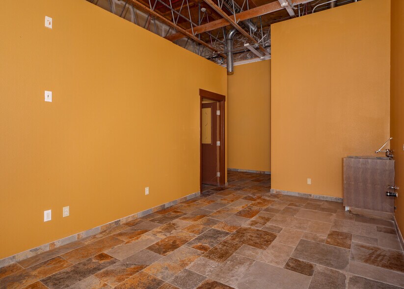 More Photos Of 755 W Washington St, Sequim General Retail For Lease