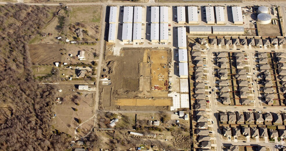 More Photos Of 122 Rose Ln, Frisco Warehouse For Sale