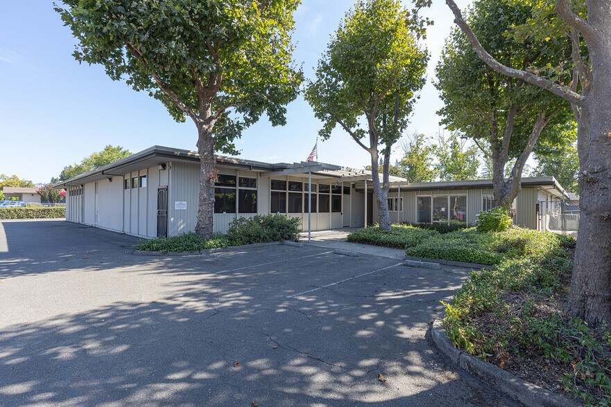 More Photos Of 2841 Cleveland Ave, Santa Rosa Office For Sale