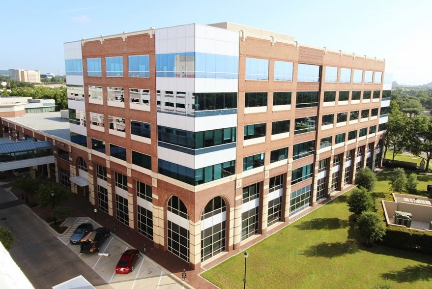 More Photos Of 2245 Texas Dr, Sugar Land Office For Lease