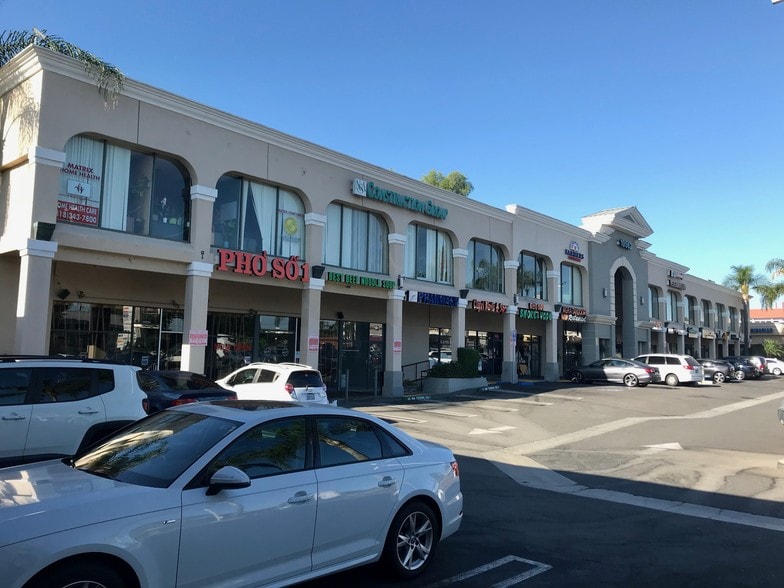 More Photos Of 19522-19598 Ventura Blvd, Tarzana Unknown For Lease