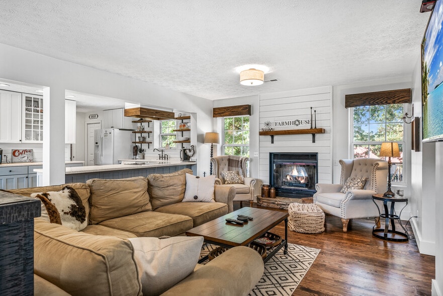 More Photos Of 1249 Gulf Rd, Spencer Golf Course Driving Range For Sale