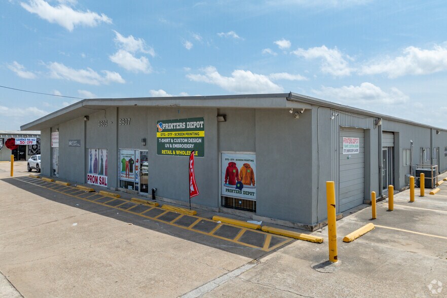 Primary Photo Of 9801-9811 Harwin Dr, Houston Warehouse For Lease