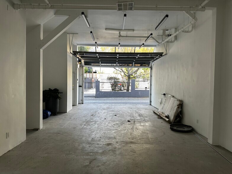 More Photos Of 314 N Harper Ave, Los Angeles Storefront Retail Office For Lease