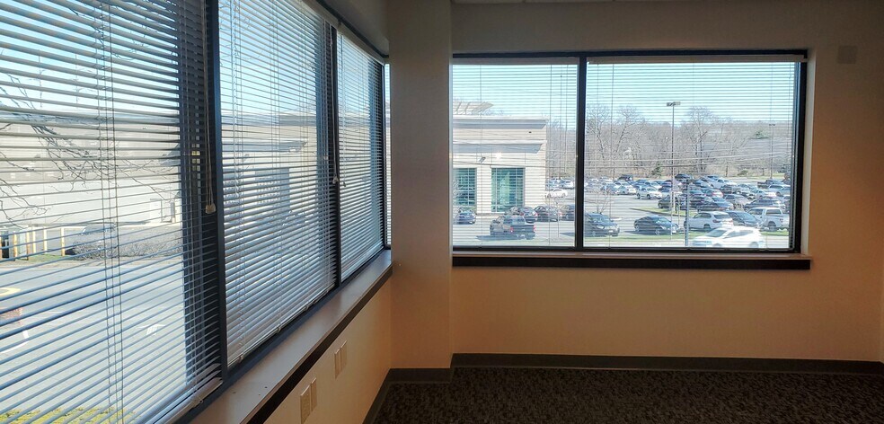 More Photos Of 1711-1715 Broadway, Saugus Loft Creative Space For Lease