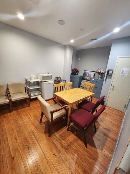 More Photos Of 1530 Bedford Ave, Brooklyn Medical For Lease