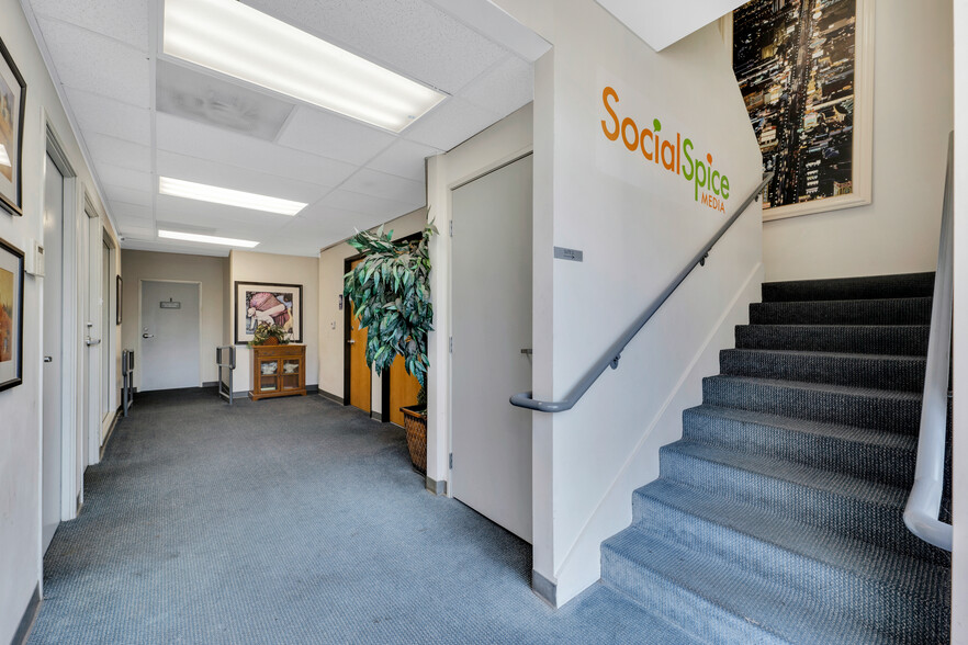 More Photos Of 2360-2364 E Ventura Blvd, Camarillo Storefront For Lease