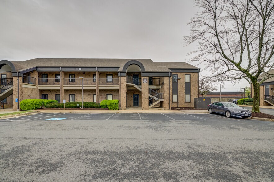 More Photos Of 4609 Pinecrest Office Park Dr, Alexandria Medical For Sale