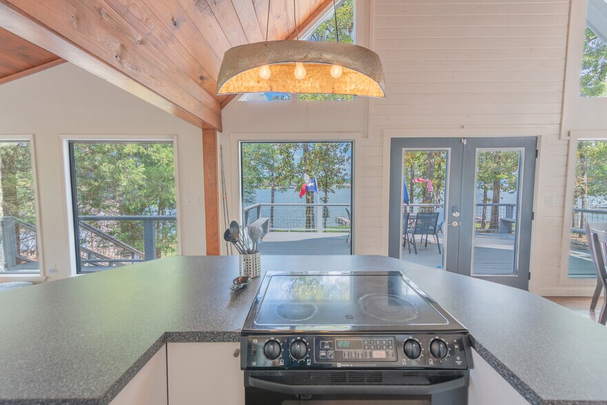 More Photos Of 108 E Barker Creek Dr, Scroggins Specialty For Sale