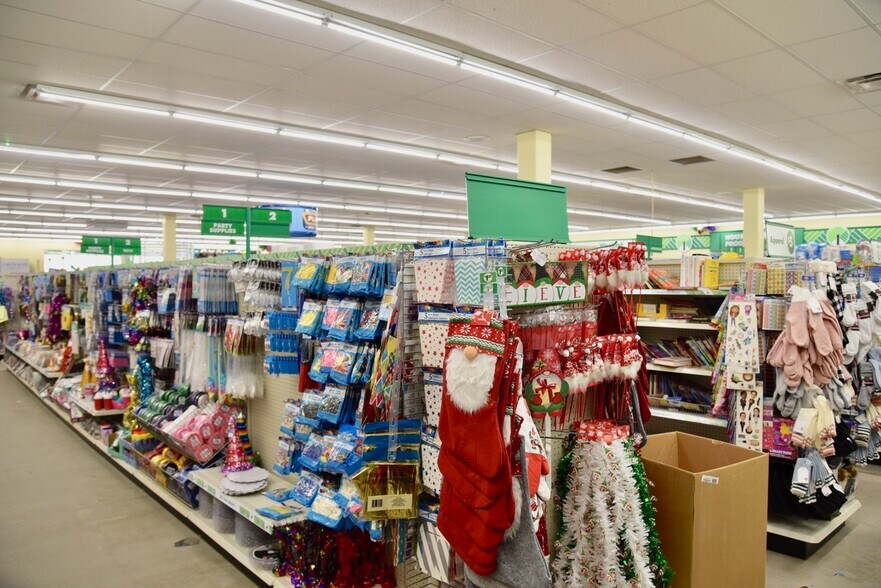 More Photos Of 1910 Eastgate Ave, Pierre Freestanding For Lease