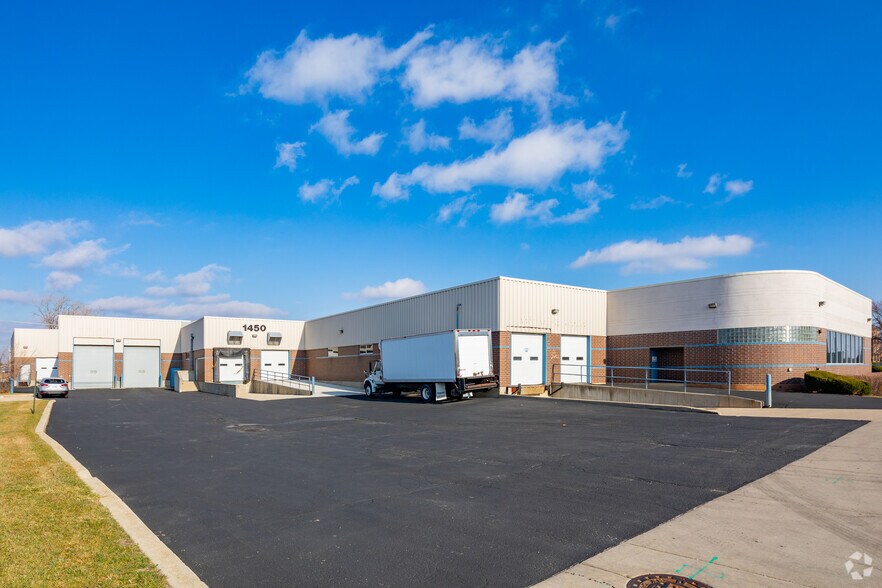 More Photos Of 1450 Arthur Ave, Elk Grove Village Warehouse For Lease