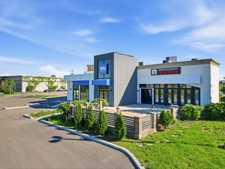 More Photos Of 1165 Rue Volta, Boucherville Restaurant For Lease