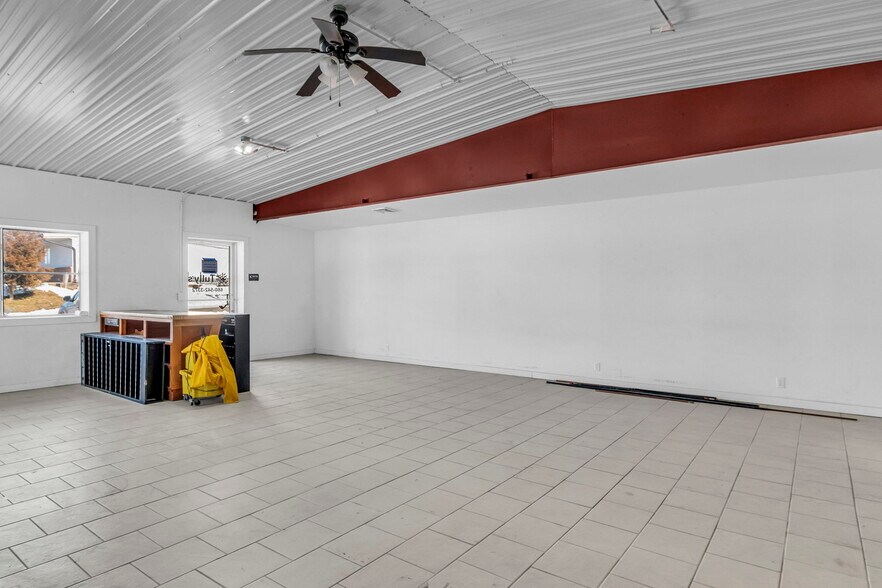 More Photos Of 700 Waters St, Carrollton Freestanding For Sale