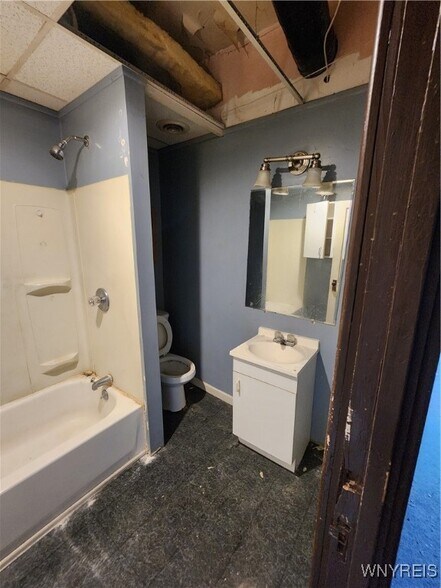 More Photos Of 28 N Park Sq, Franklinville Storefront Retail Residential For Sale