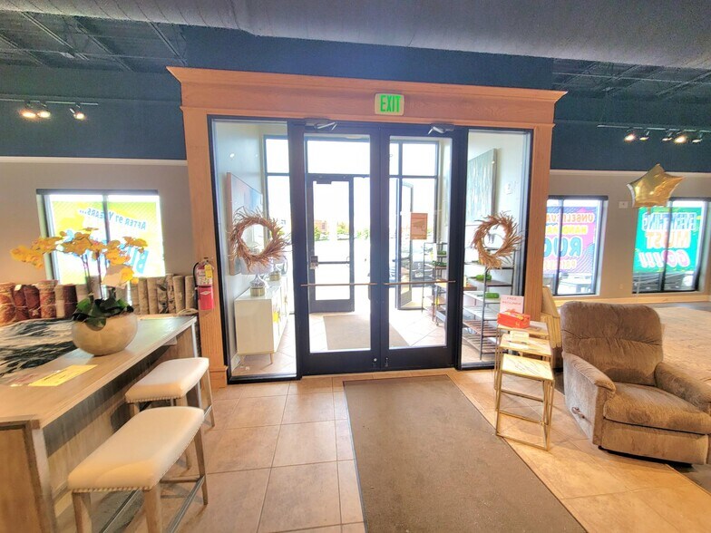 More Photos Of 8365 Wicker Ave, Saint John Department Store For Sale